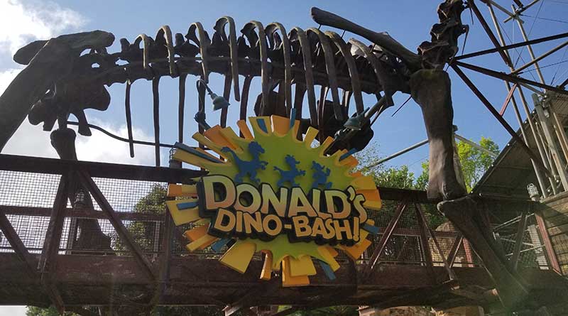 Donald's Dino-Bash