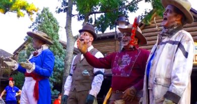 Cadaver Dans Barbershop Quartet at Magic Kingdom