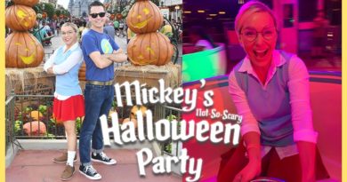 SulliVlogs - Mickey's Not-So-Scary Halloween Party 2019
