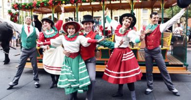 Main Street Trolley Holiday Show at the Magic Kingdom - Walt Disney World Christmas 2019