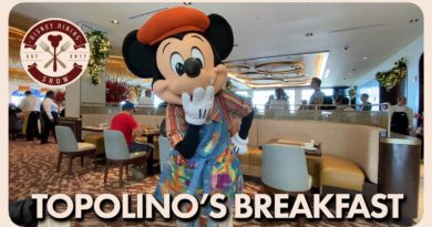 NEW Topolino's Terrace Character Breakfast - Disney Dining Show