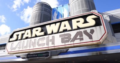 At Disney's Hollywood Studios For Star Wars Rise Of Skywalker Updates! Star Tours & Launch Bay!