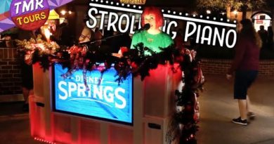 Disney Springs Has A STROLLING PIANO