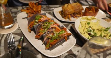 We Went To Three Bridges Bar & Grill At Disney's Coronado Springs! Disney Dining Review